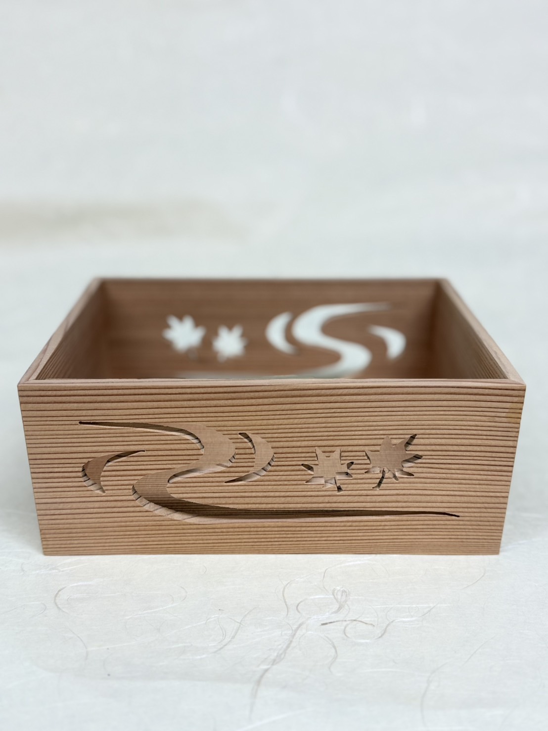杉木地楓流水透かし　煙草盆　莨盆　紙箱
