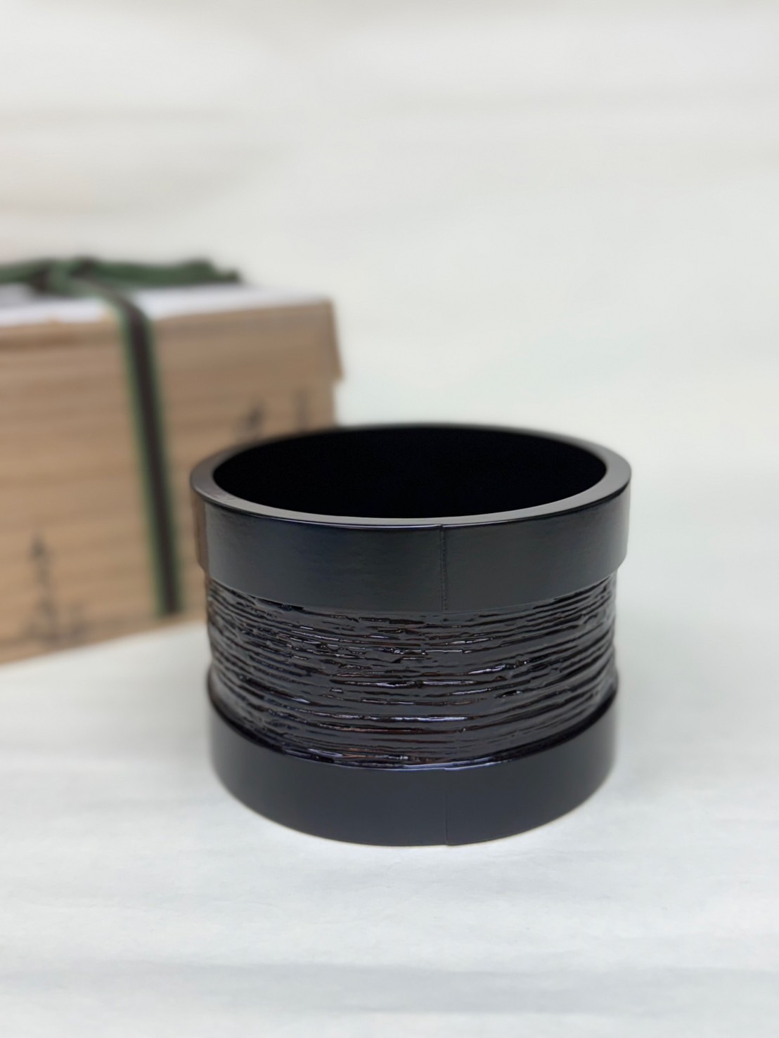 ◆新古品◆建水　一閑溜塗蔓巻　安本表雲斎